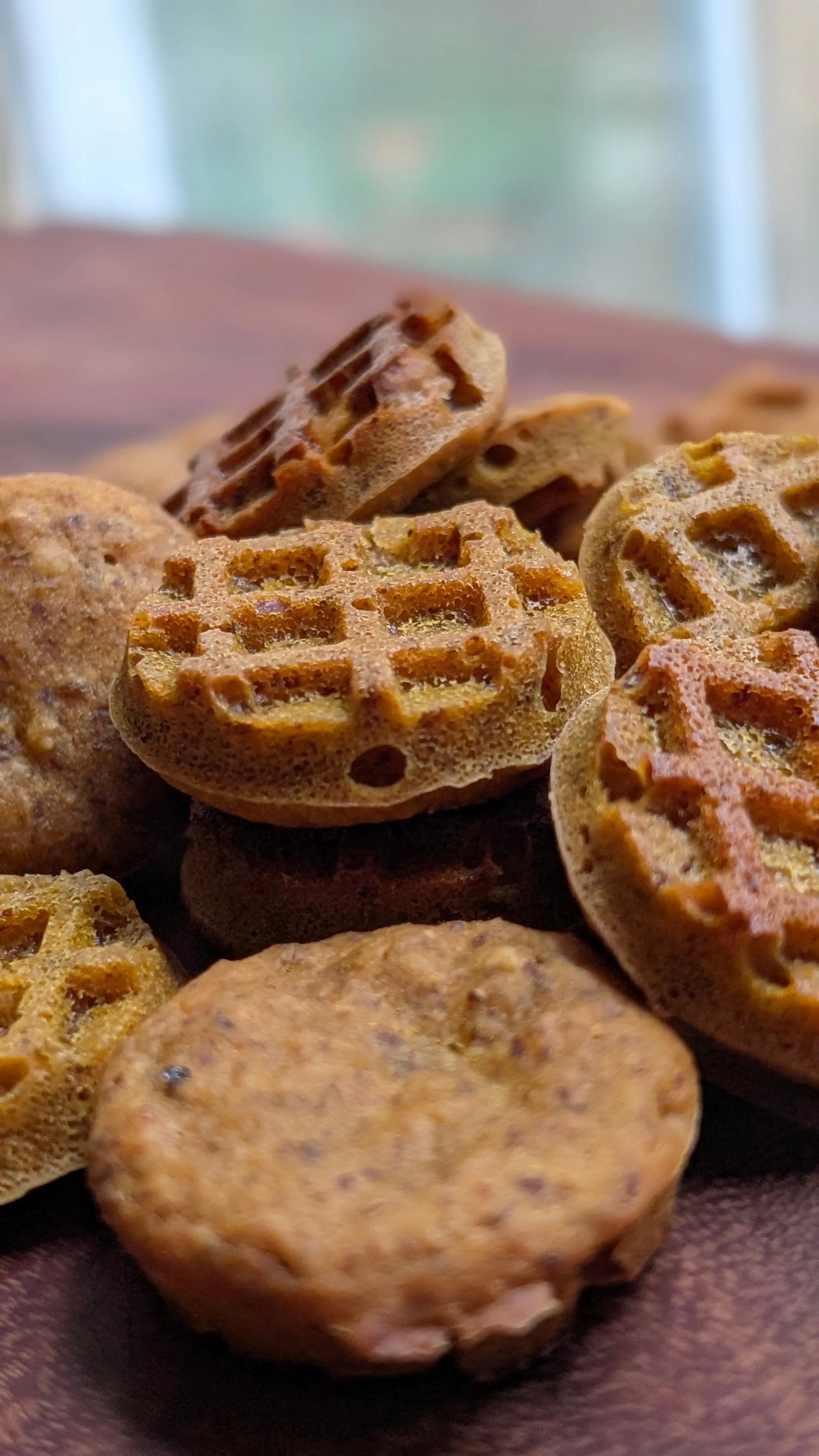 Chester Peanut Butter Waffle Dog Treats with Glucosamine